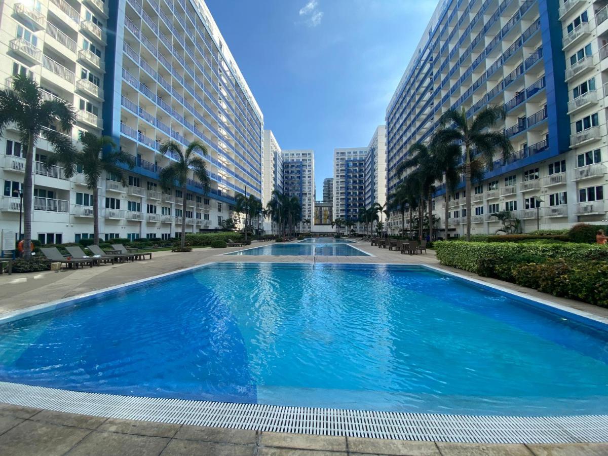 Madison'S Place At Sea Moa Manila Exteriör bild