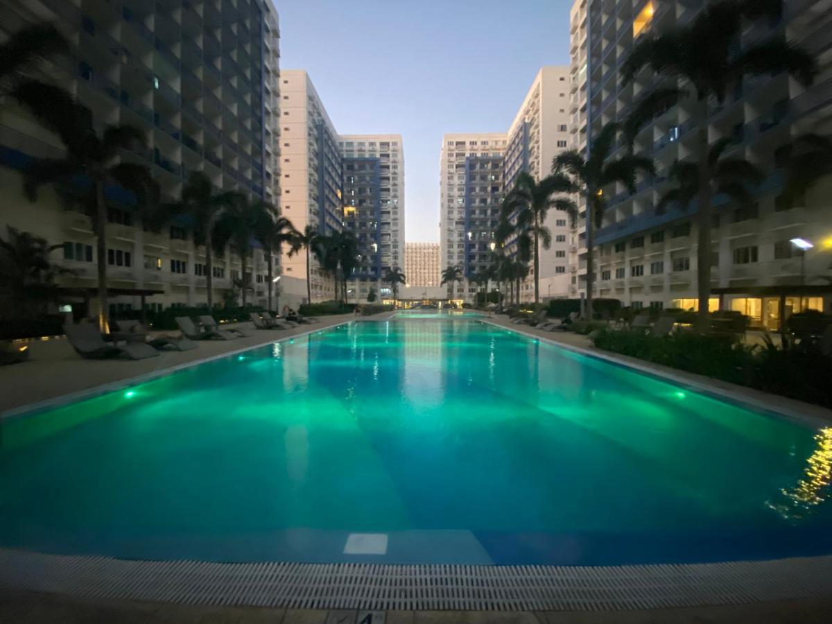 Madison'S Place At Sea Moa Manila Exteriör bild