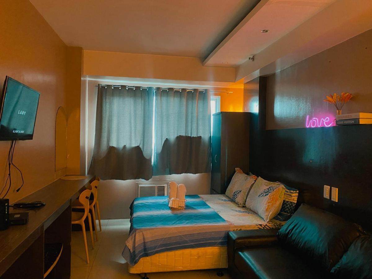 Madison'S Place At Sea Moa Manila Exteriör bild