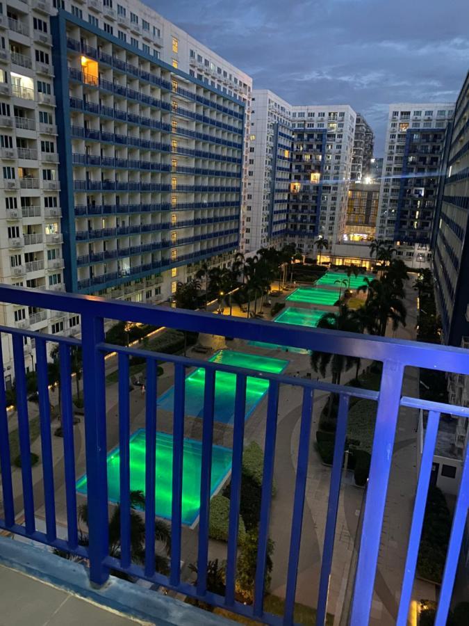 Madison'S Place At Sea Moa Manila Exteriör bild